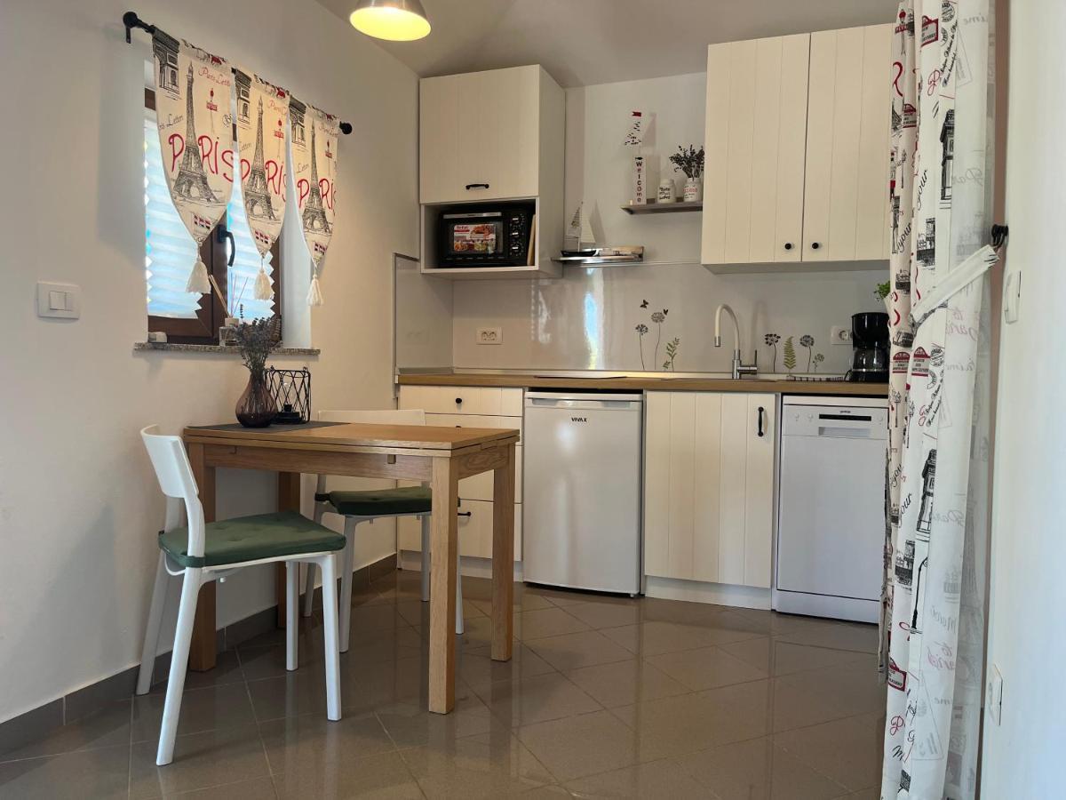 Apartment Cozy&Quiet Rovinj Exterior foto